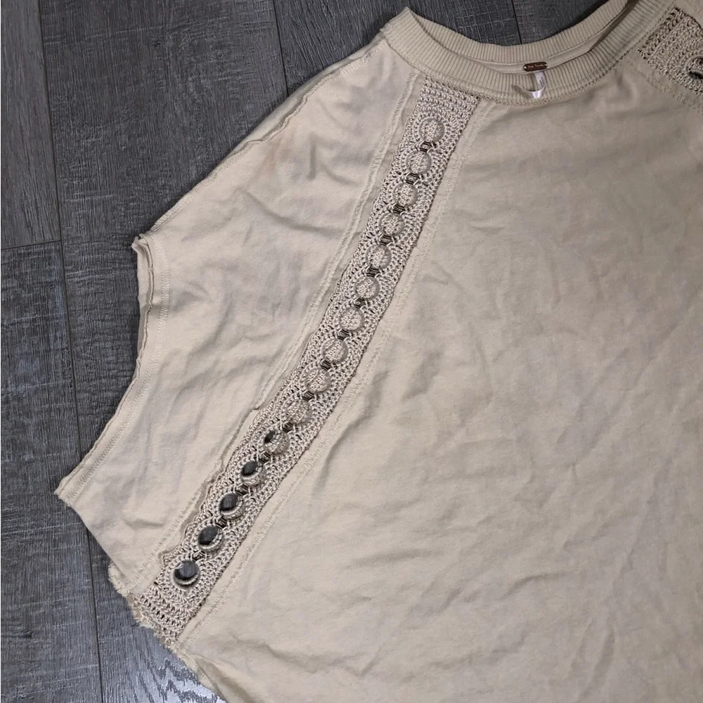 Free People Women’s Oversize Round Hem Top Size M
